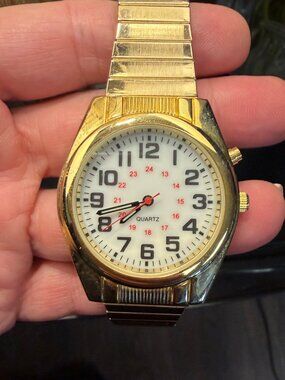 Gold-Tone Quartz Wristwatch with Large Number Dial & Expansion Band